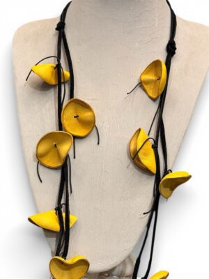 Sylvia leather neckless